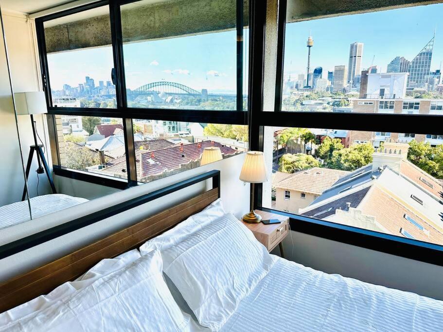 Chic With Stunning Views Apartment Sydney